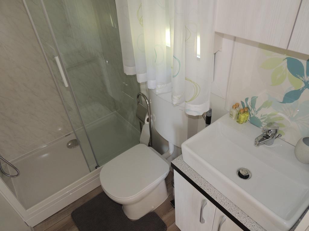 Saksida Holiday Park Zalosce Oda fotoğraf